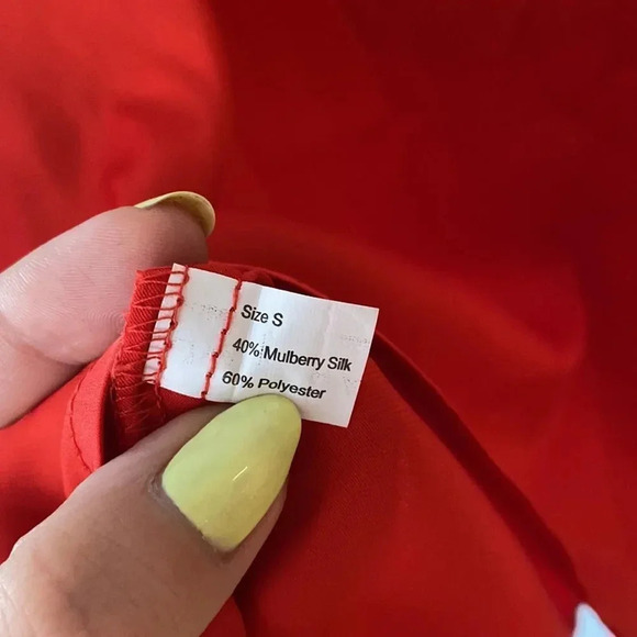 Miqieer V-Neck Silky Loose Camisole Blouse Shirt Top Red Satin Size S - Picture 6 of 6